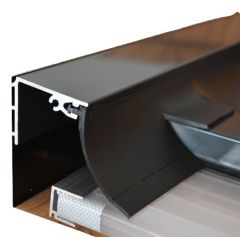 Muuraansluitprofiel in kleur RAL9001 of RAL7016